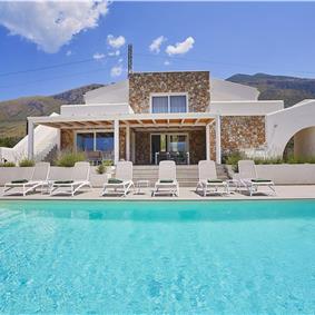 4 bedroom villa with pool, Castellammare del Golfo, sleeps 8-10